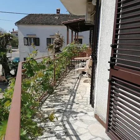 In With Balcony, Air Conditioning, Wifi, Washing Machine 4982-10 Appartement *