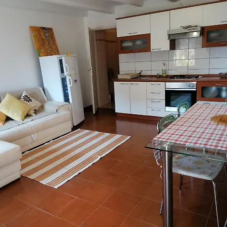 In With Balcony, Air Conditioning, Wifi, Washing Machine 4982-10 Funtana