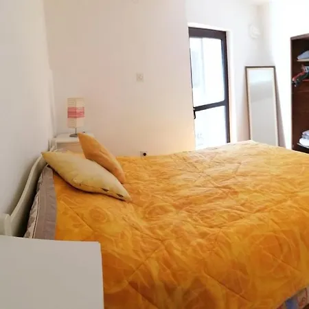Apartment In With Balcony, Air Conditioning, Wifi, Washing Machine 4982-10