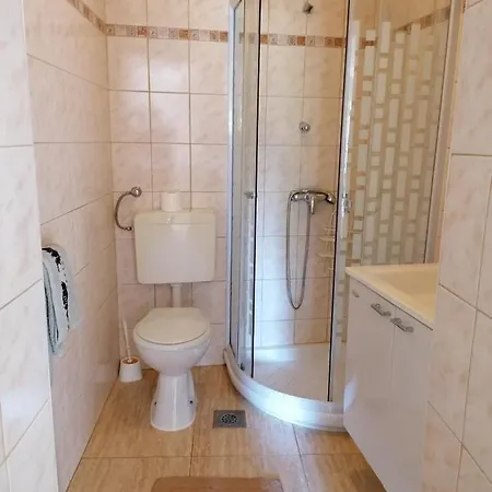 In With Balcony, Air Conditioning, Wifi, Washing Machine 4982-10 * Funtana